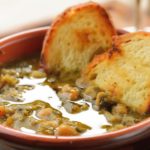 Ribollita di verdure con crostini