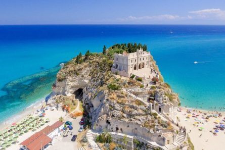 Tropeabeniculturalionline 445x297 - Don’t be Shy, Visit Calabria & Basilicata: Get-To-Know Two of Italy’s Least Known Regions. Part 1. Calabria
